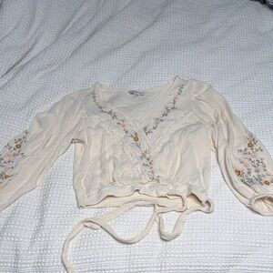 American Eagle Outfitters Cream Floral Blouse